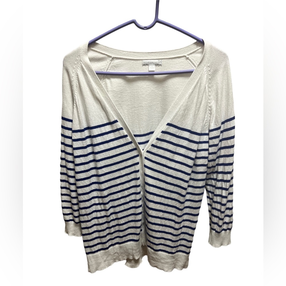 New York & Company size extra-large button up sweater